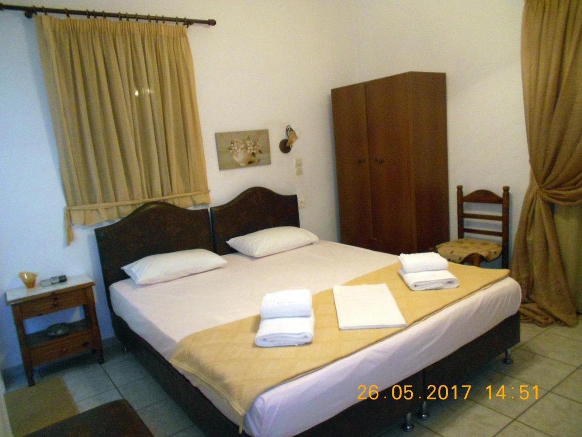 Aspous Studios And Rooms Скирос Экстерьер фото