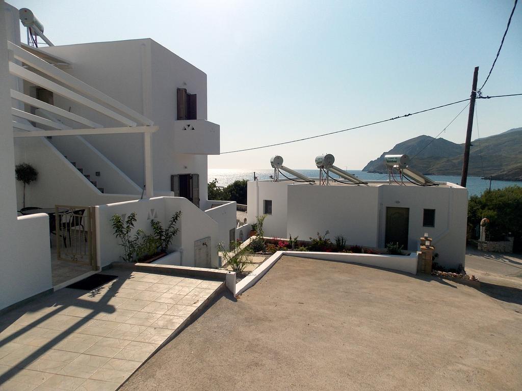 Aspous Studios And Rooms Скирос Экстерьер фото